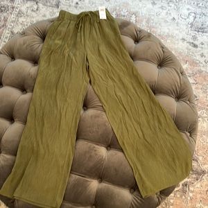 Abercrombie and Fitch crinkle pull on wide leg pants